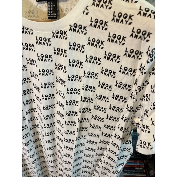 Forever 21 Mens Crew Neck Look Away T Shirt Sz XL - Picture 4 of 9